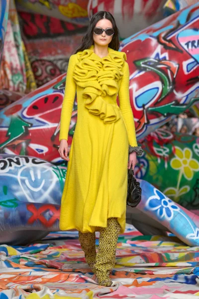 Look 49